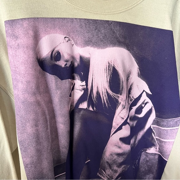Ariana Grande Pullover - Picture 3 of 4